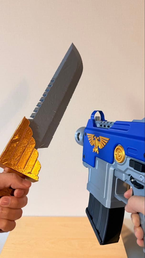 ウォーハンマー40K｜ボルトピストル ｜モデルガン｜コスプレ用｜可動ギミック付き