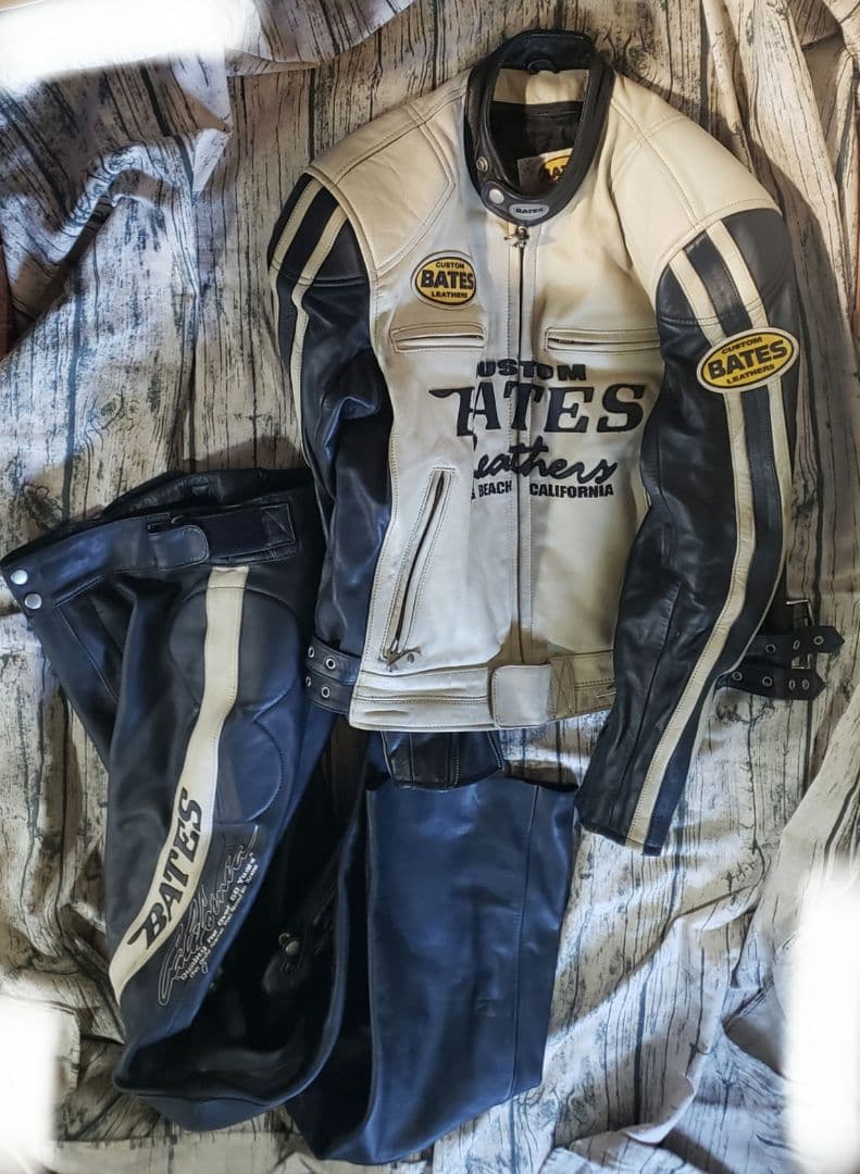bates ベイツ レザー ライダース ジャケット レザーパンツ - メルカリ