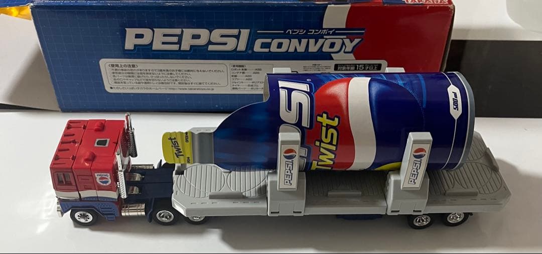 希少　タカラ　トランスフォーマ　ペプシコンボイ