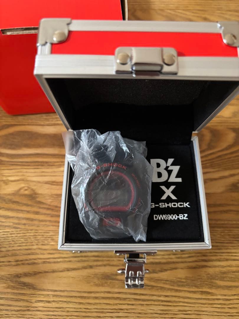 B'z G-SHOCK レッド