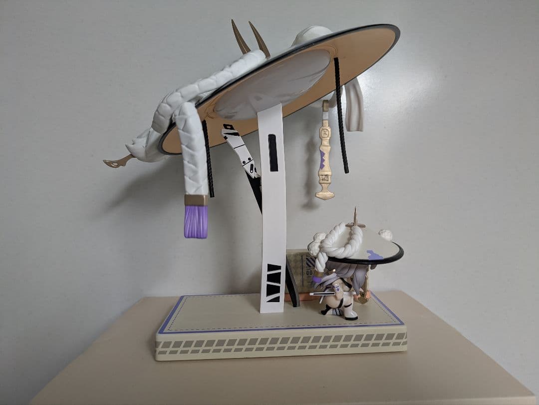 勝利の女神：NIKKE 紅蓮 テーブルランプ型デフォルメフィギュア - メルカリ