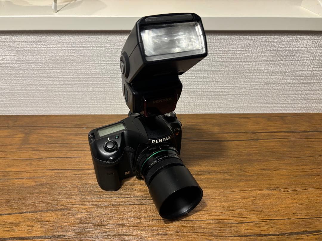 PENTAX K20D-W 35mm 単焦点 望遠 レンズストロボ - メルカリ