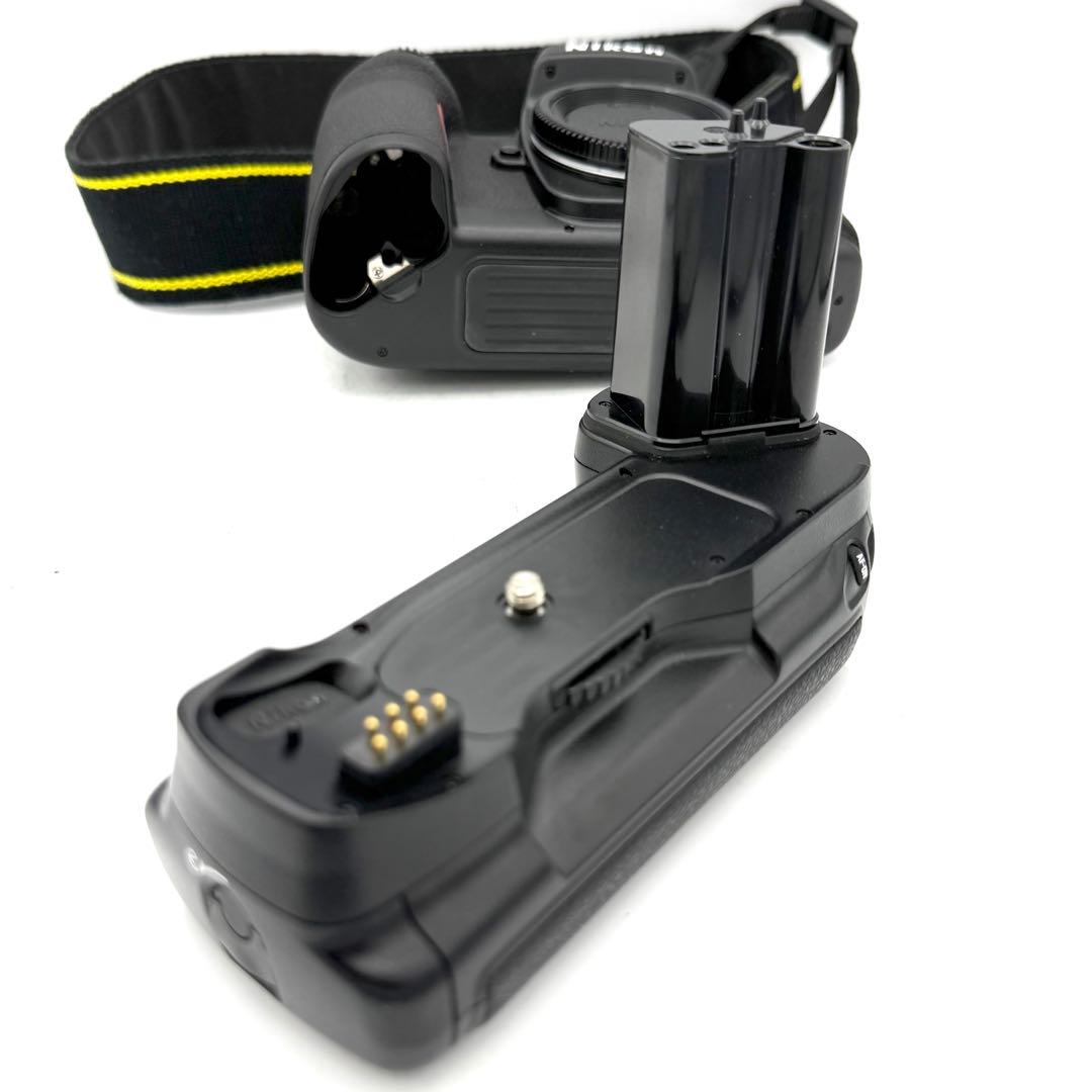 完動品】Nikon F100 + MB-15 フィルム 一眼レフ 動作確認済み - メルカリ