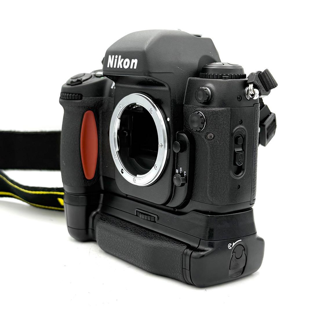 完動品】Nikon F100 + MB-15 フィルム 一眼レフ 動作確認済み - メルカリ