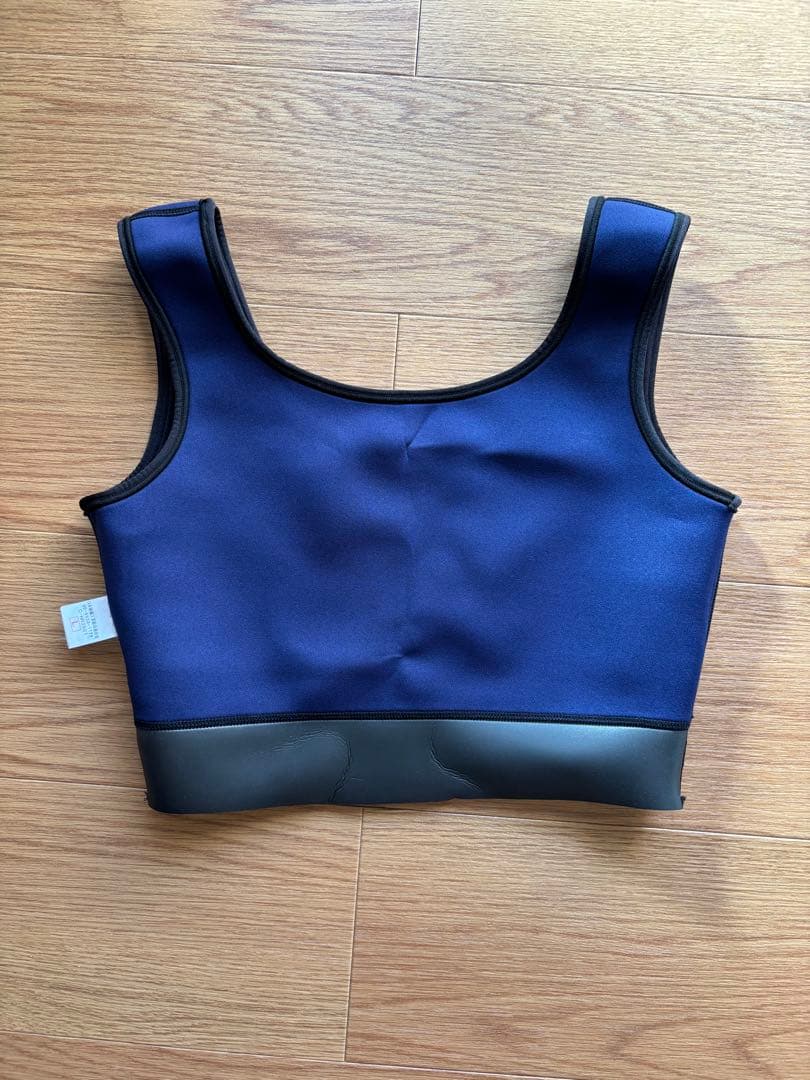 axxe classic レディース 1.5mm トップス　美品