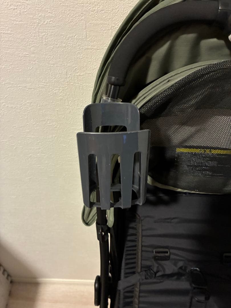 綺麗！アップリカ マジカルエアー AG カーキ 超軽量3.2kg