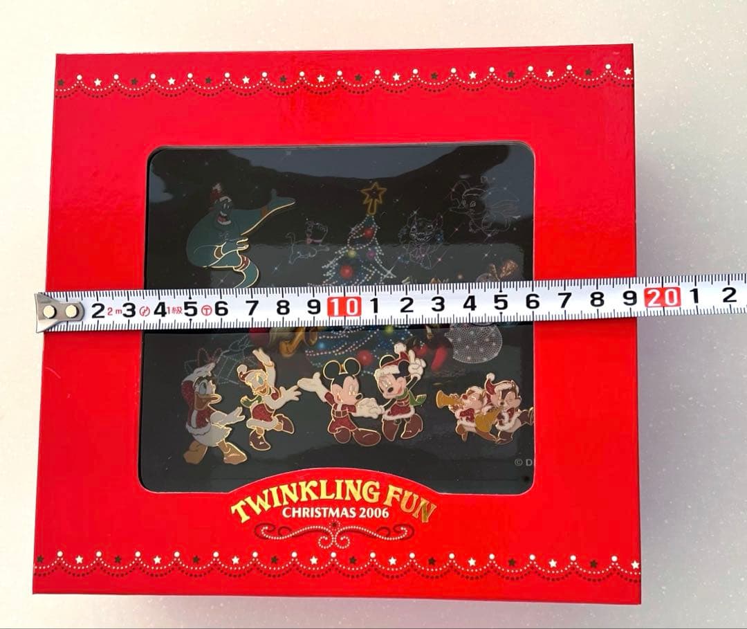 【新品未開封】限定500個 ディズニーストア 2006 クリスマス ピンズセット