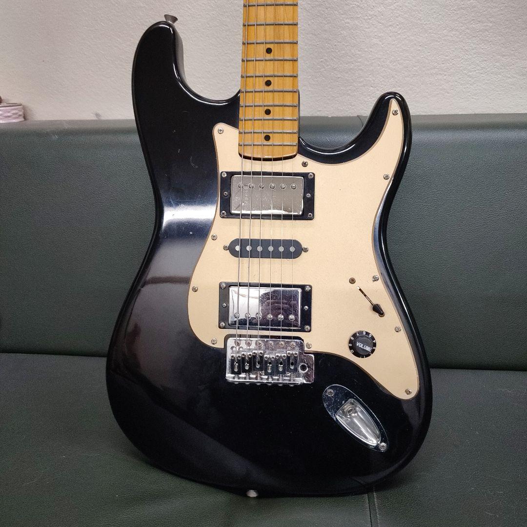 メーカー不明ストラトタイプ 突如入荷した、ブランドロゴのないストラトタイプの正体とは