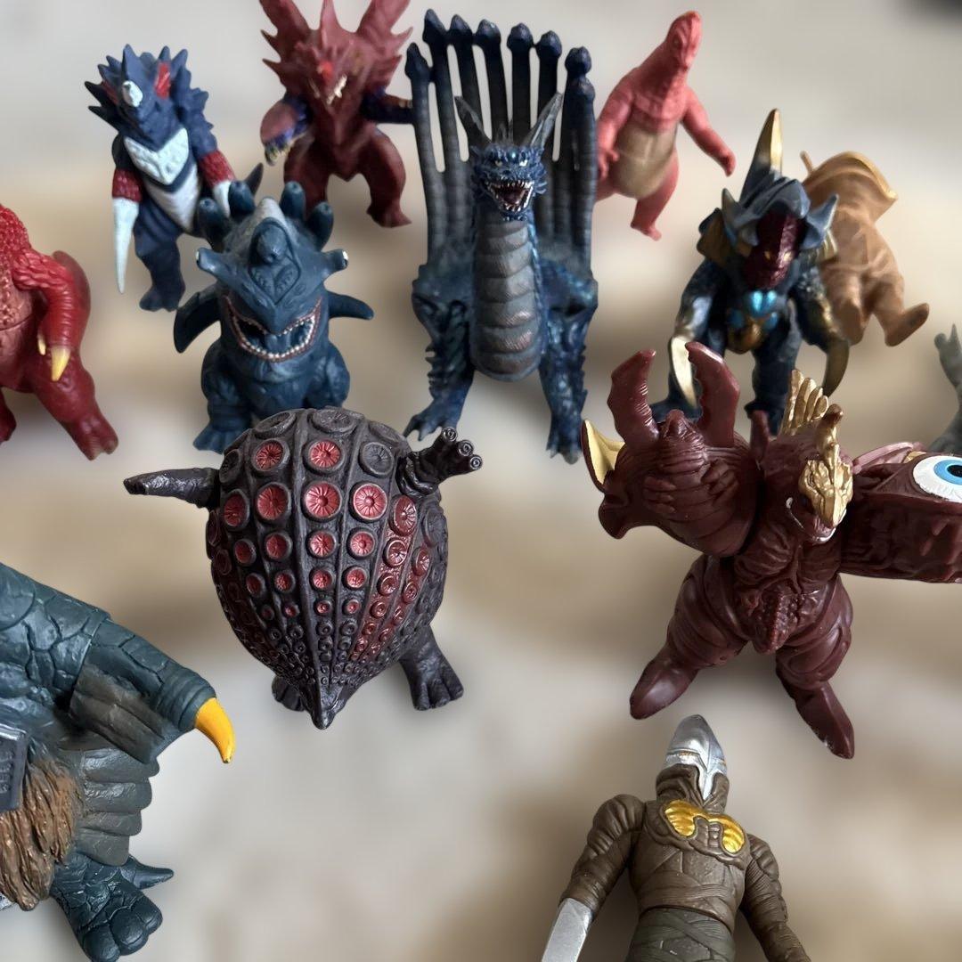 ウルトラ怪獣40体セット