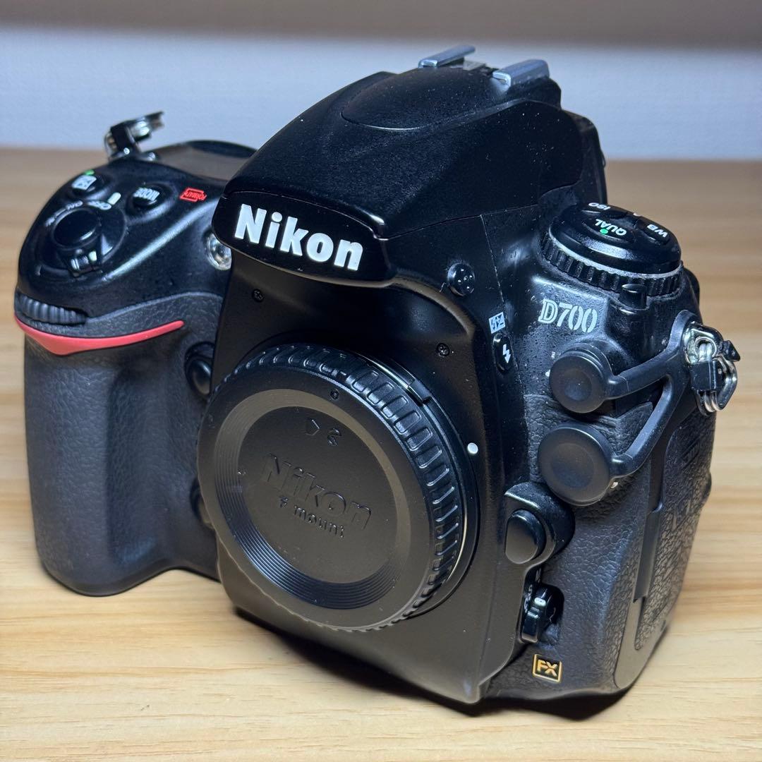 Nikon D700 フルサイズ一眼レフ バッテリー付き - メルカリ