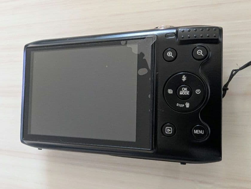 コンパクトデジタルカメラ 720メガピクセル Wi-Fi機能付き - メルカリ