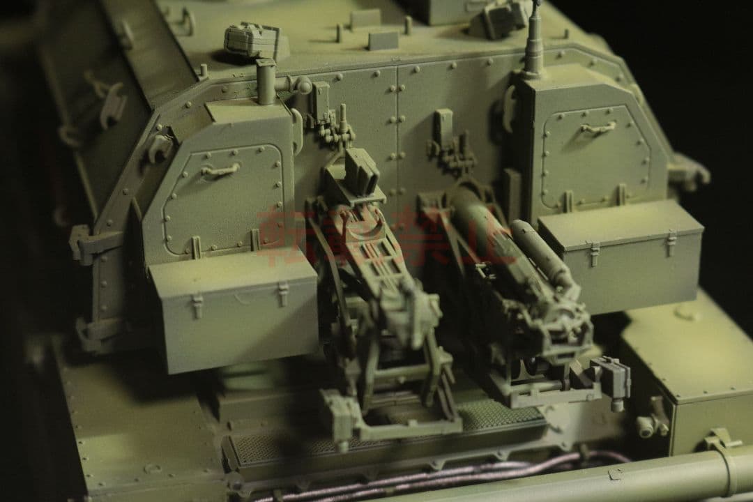 【完成品】 1/35 ロシア軍 2S35 コアリツィヤSV プラモデル ズベズダ