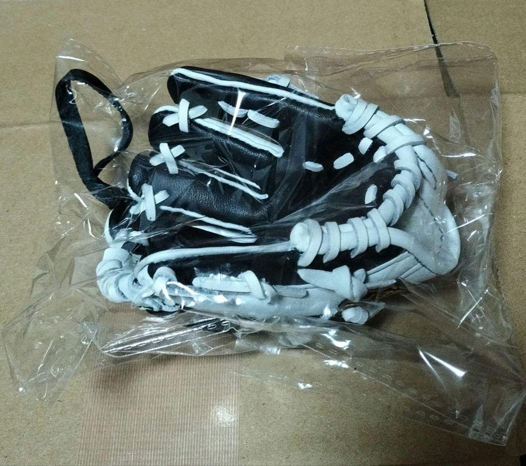 数量限定】吉川尚輝 2025誕生日記念 ミニチュアグラブ - メルカリ