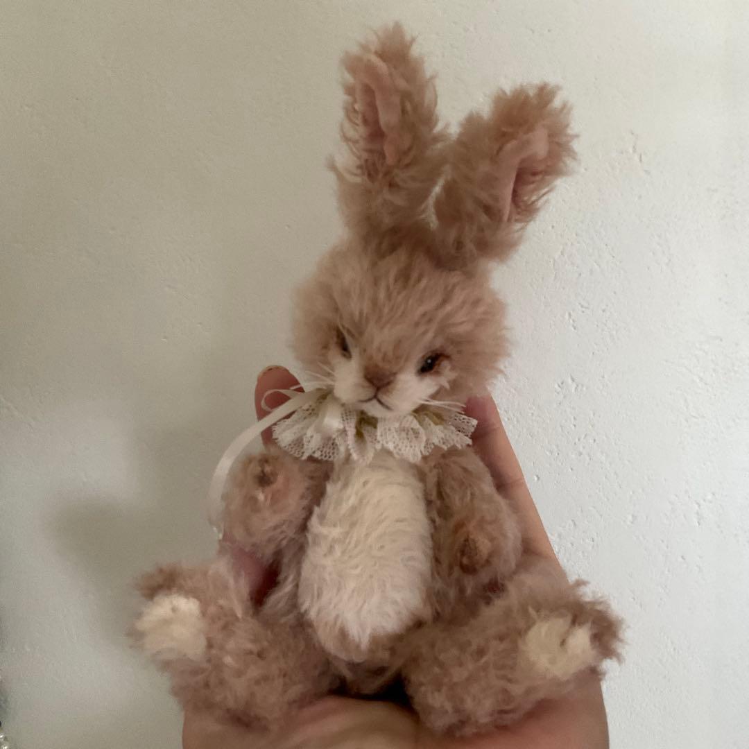 国内作家様ハンドメイド　ピンクの可愛いウサギさん