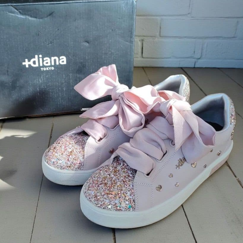 +diana プラスダイアナ バレンタイン限定　スニーカー ピンク 23.5cm