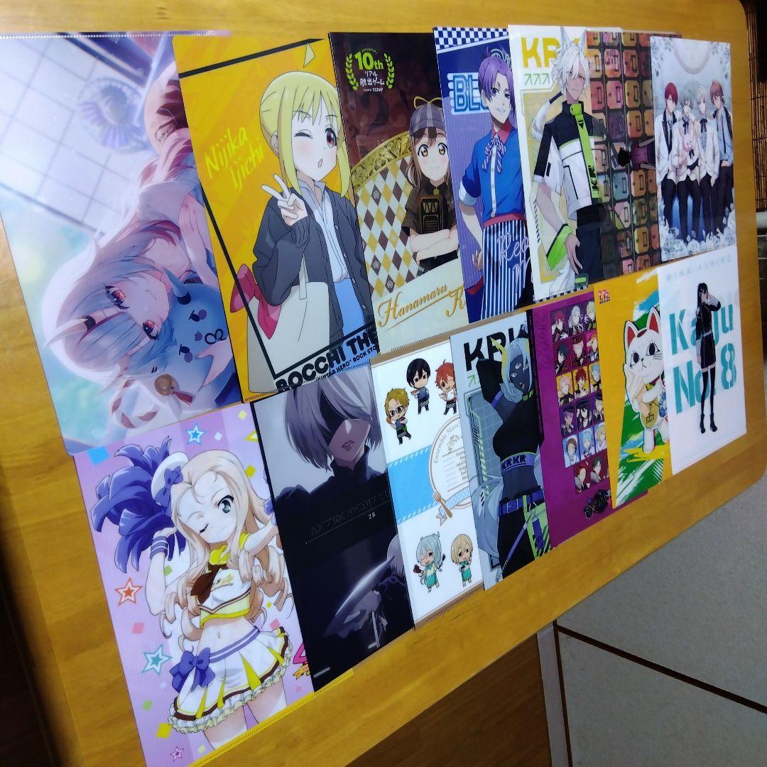 アニメノンジャンル美少女系など　Ａ−４クリアファイル まとめ売リ大量２５０枚