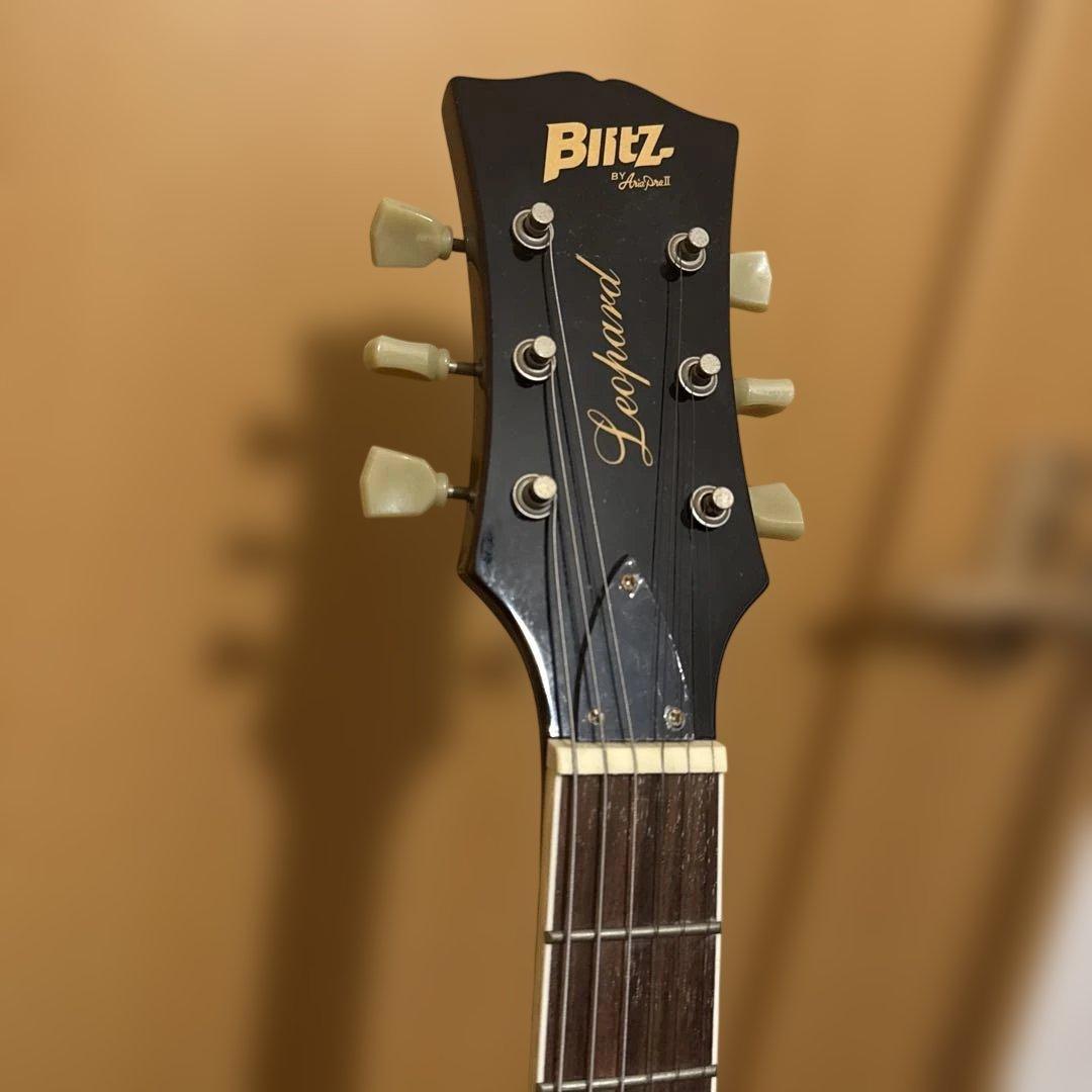 【新品未使用】エレキギター スタンド付き Blitz レスポールタイプ