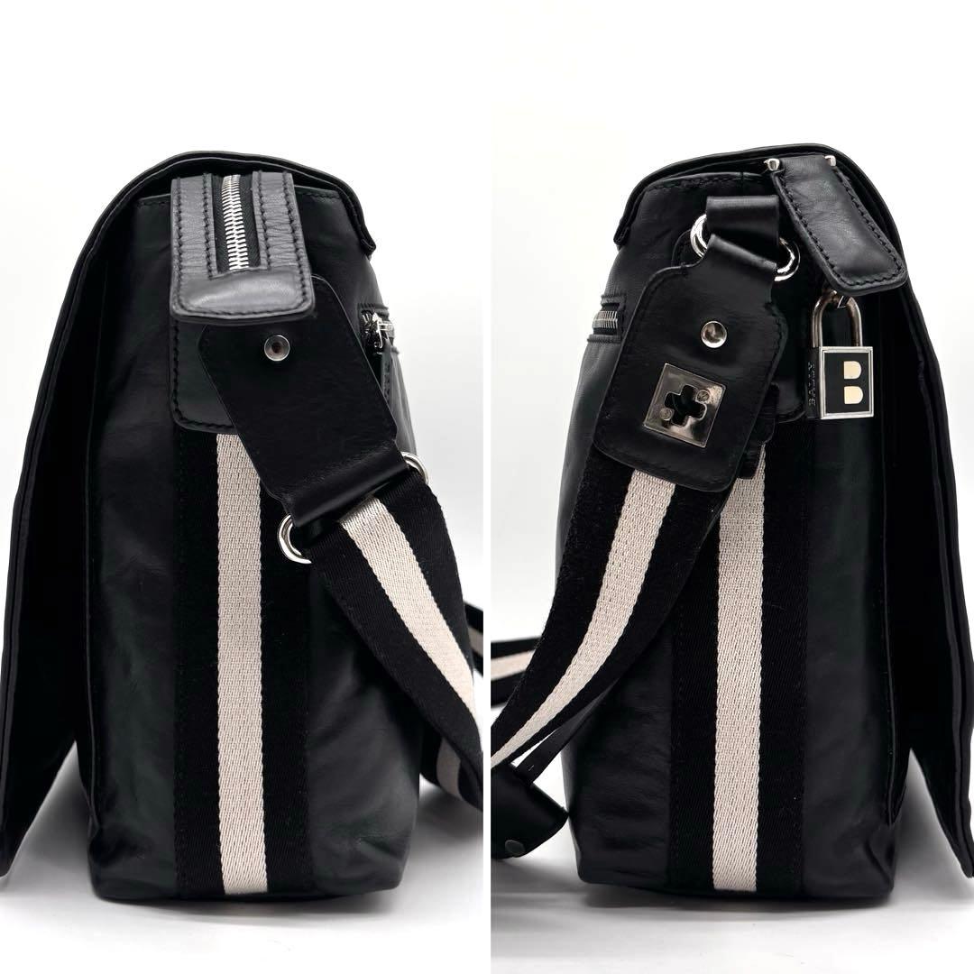 ✨良品✨バリー メッセンジャーバッグ トレスポ A4可 レザー 南京錠