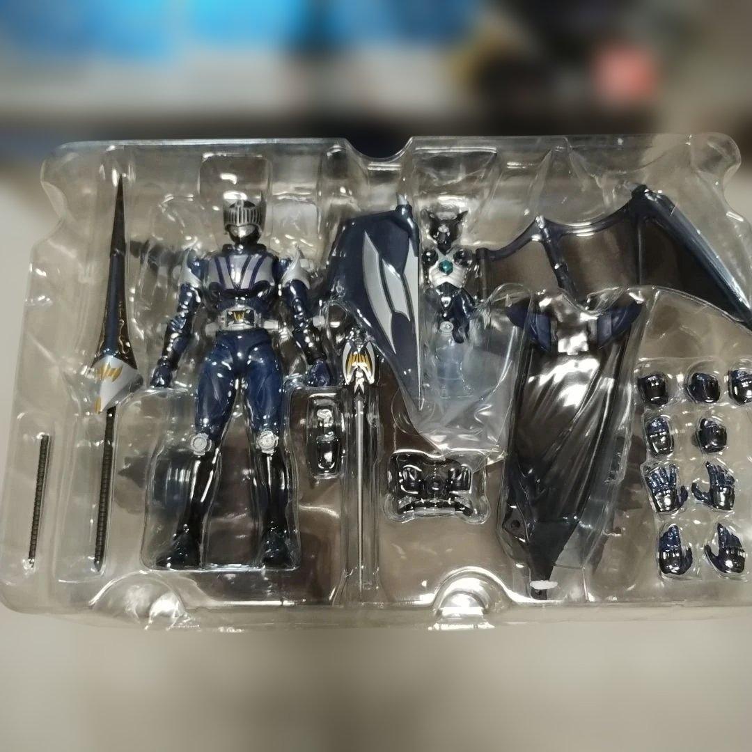 S.H.Figuarts仮面ライダーナイト&ダークウイングセット　龍騎