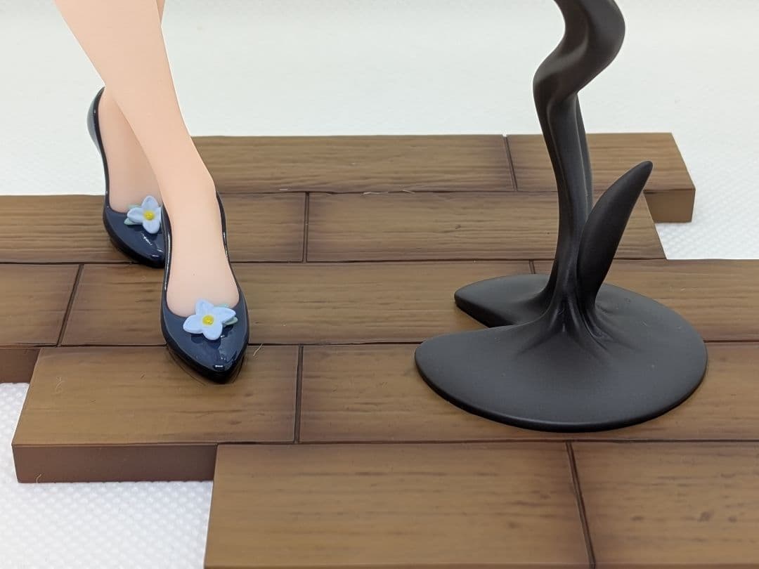 グリッドマン ユニバース 宝多六花 フィギュア チャイナドレスver APEX