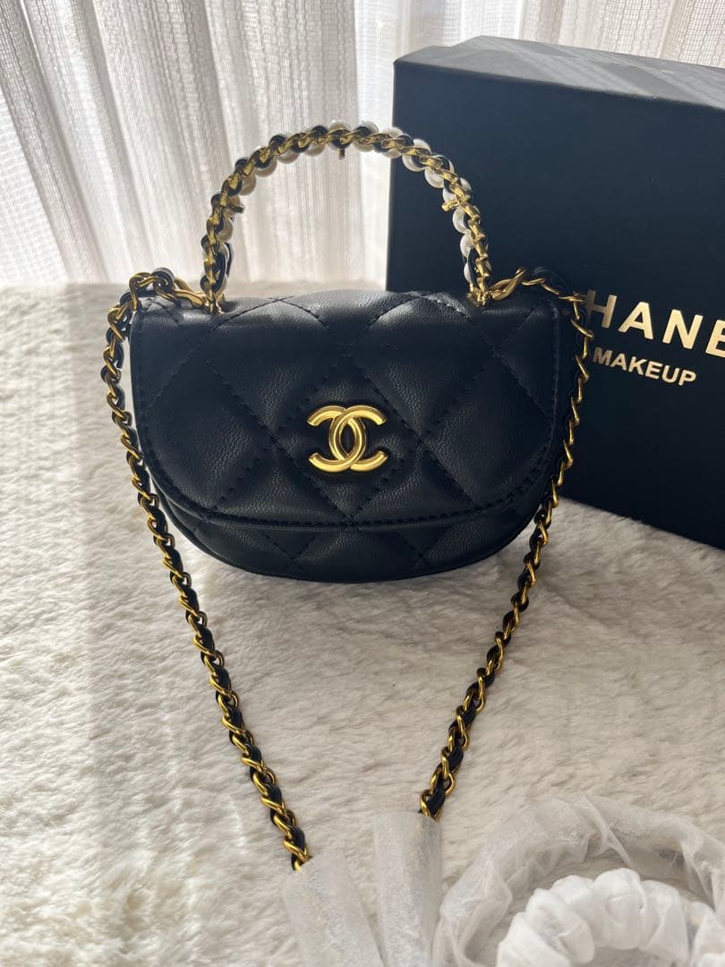 限定価格☆CHANELノベルティー パールチェーンハンドル バック CHANEL シャネル ノベルティ ミニマトラッセ風 チェーンショルダー