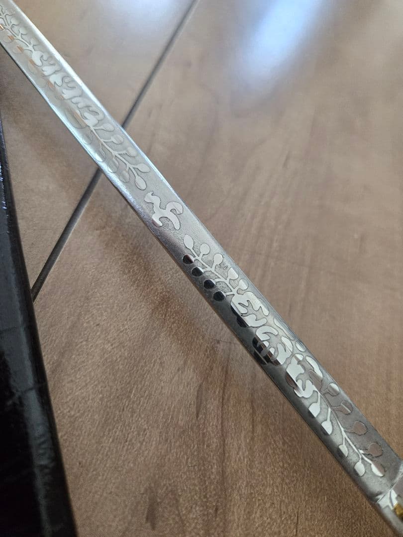 戦前 美品 菊ご紋入り儀礼長剣/刃無し模造刀身 刀緒付き - メルカリ