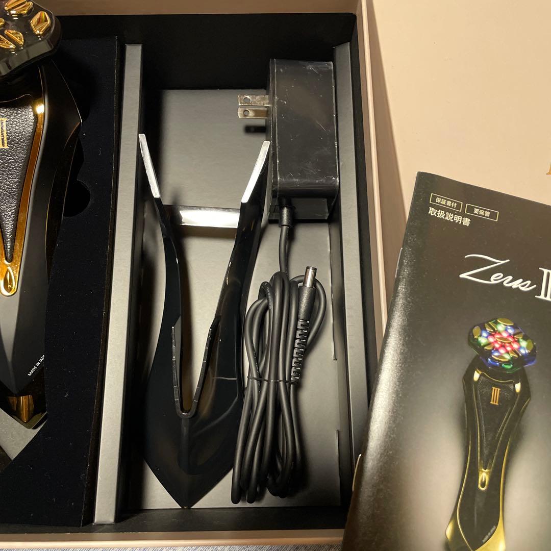 ARTISTIC&CO. ZeusⅢ -ゼウスⅢ /美顔器/アリーヴォ