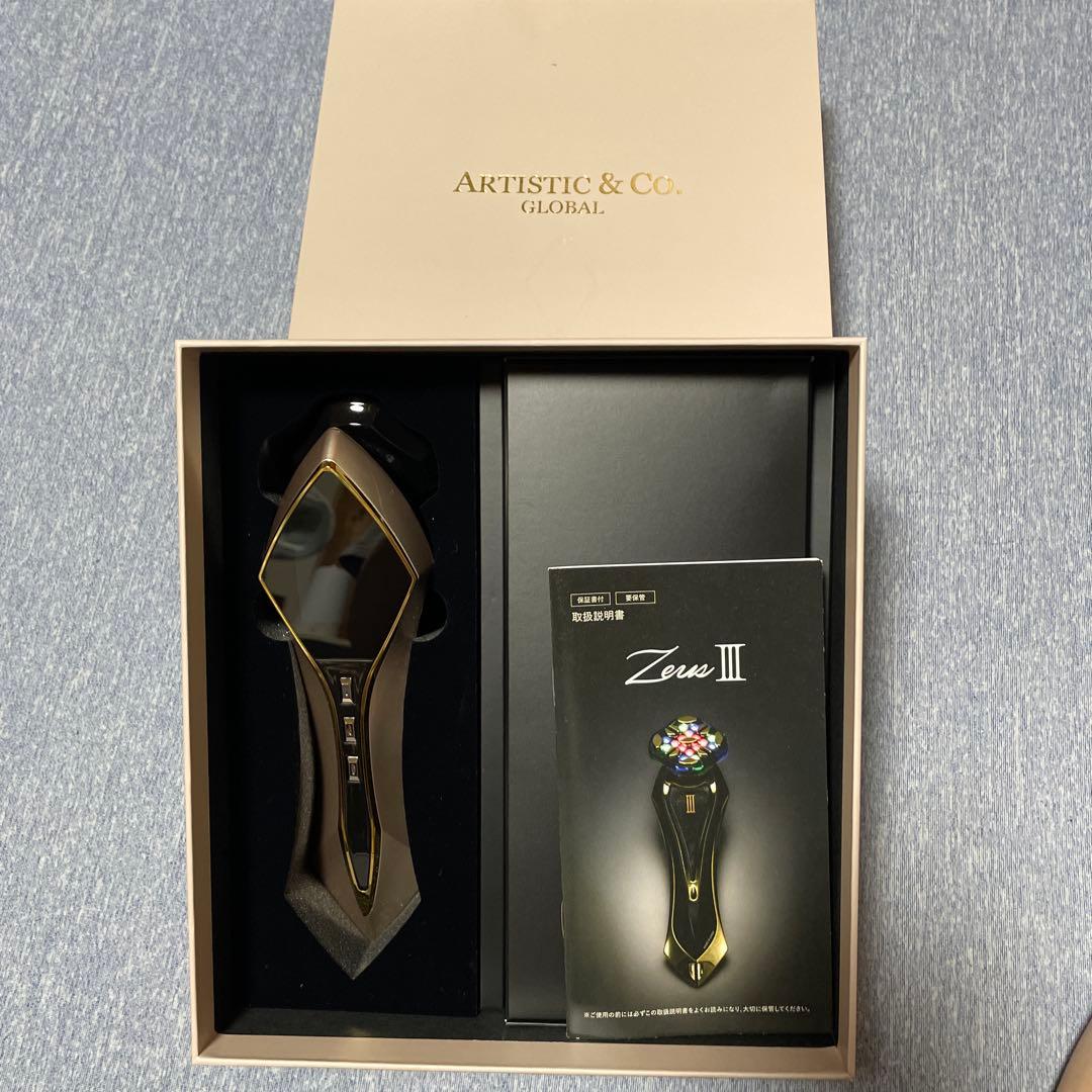 ARTISTIC&CO. ZeusⅢ -ゼウスⅢ /美顔器/アリーヴォ
