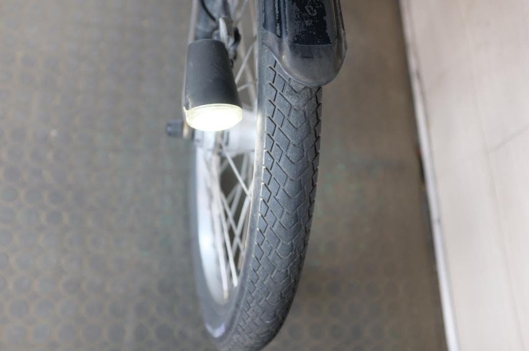 パナソニック ギュット　　20インチ　3段　8.9Ah（5点灯）充電器あり