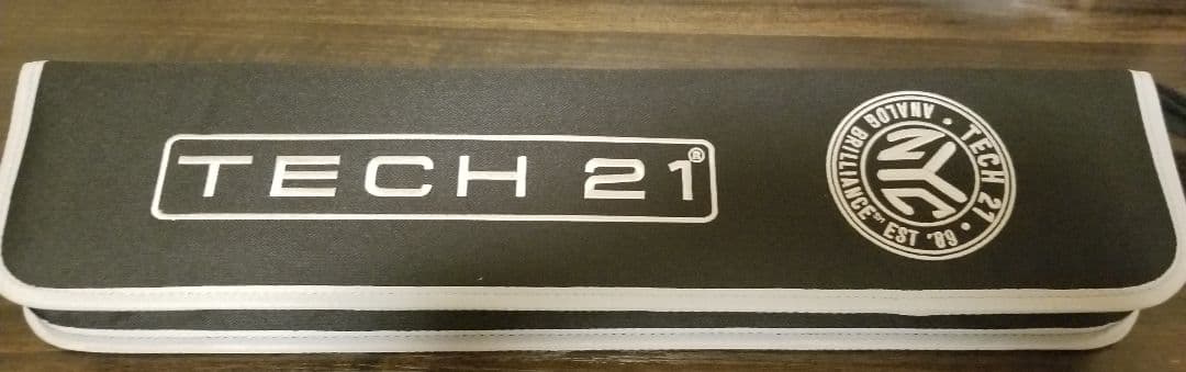 Tech21 BASS FLY RIG V2 Sansamp ソフトケース付属 - メルカリ