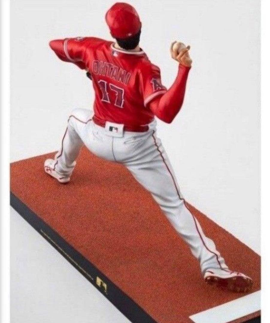 MLB公式ライセンス大谷翔平プレミアムフィギュア2体 - メルカリ