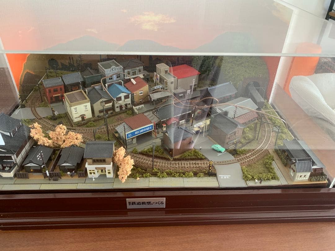 Nゲージ鉄道模型 町並みジオラマ