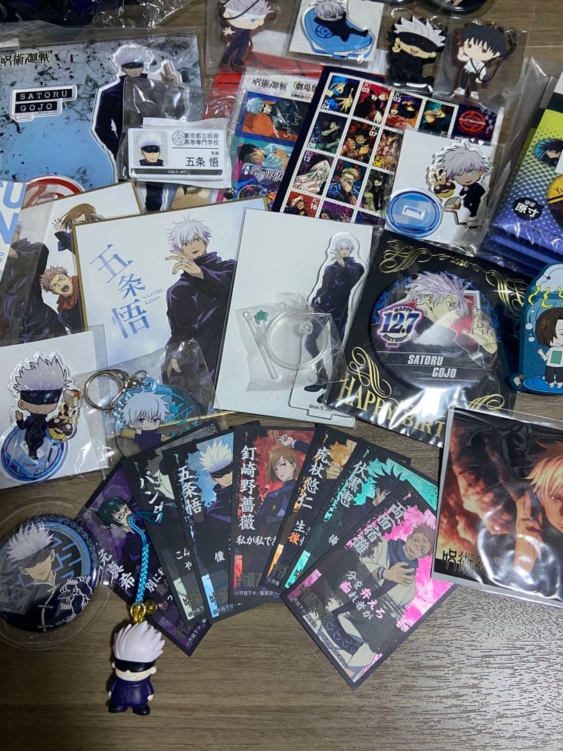 呪術廻戦　五条悟　フィギュア　アクリルスタンド　コトブキヤ　缶バッジ　大量