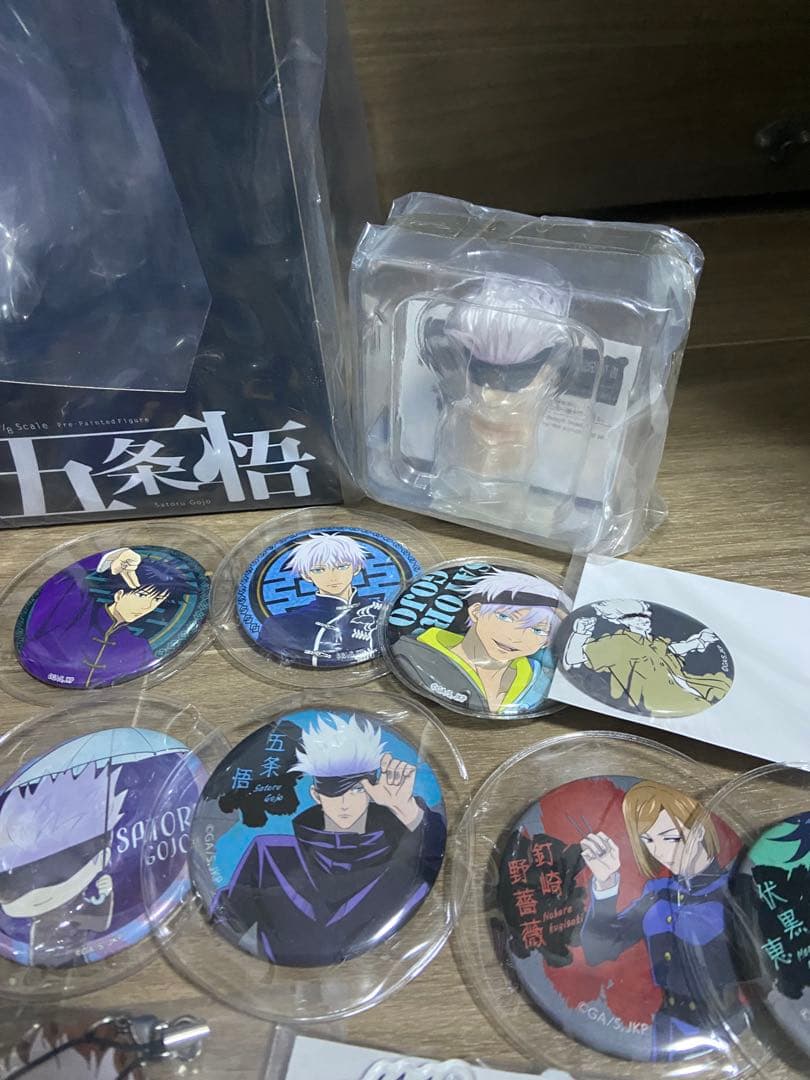 呪術廻戦　五条悟　フィギュア　アクリルスタンド　コトブキヤ　缶バッジ　大量