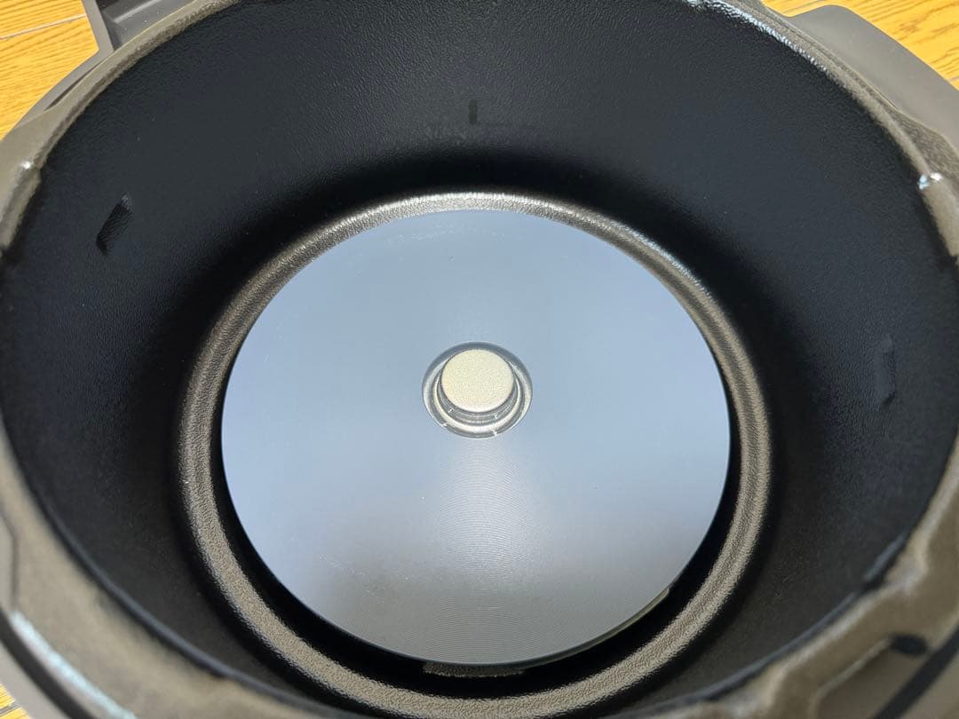 美品使用少ない アイリスオーヤマ 4L 電気圧力鍋 4.0L KPC-MA4