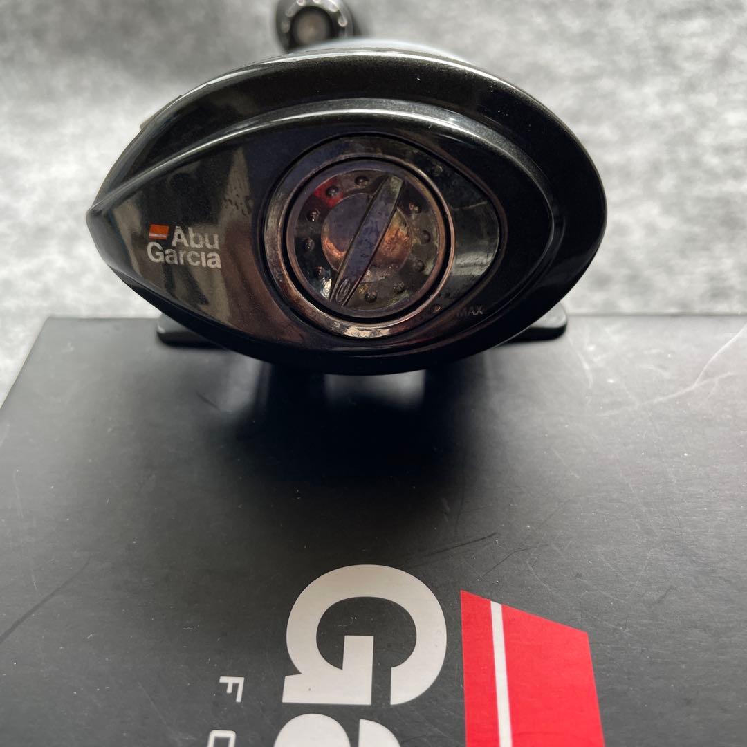 アブガルシアベイトリール/レボエリート7/ギア比7.1:1 《美品中古》