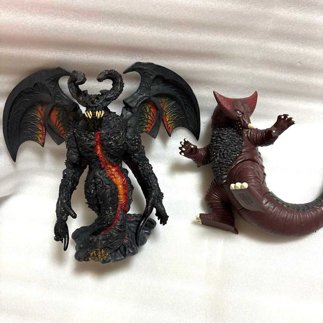 ウルトラ怪獣　アークベリアル　ハイパーゼットン　ギガント　ベリュドラ　ゴモラ