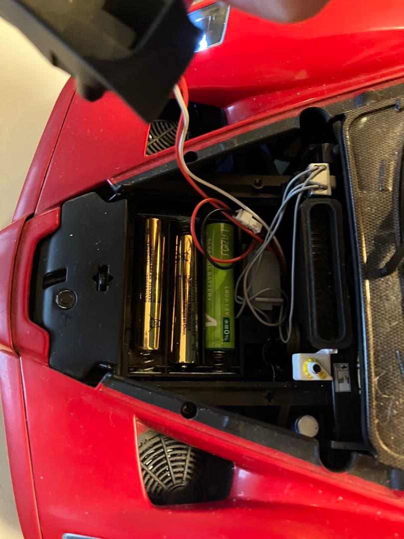 DeAGOSTINI エンツォ・フェラーリ 1/10 スケール 赤