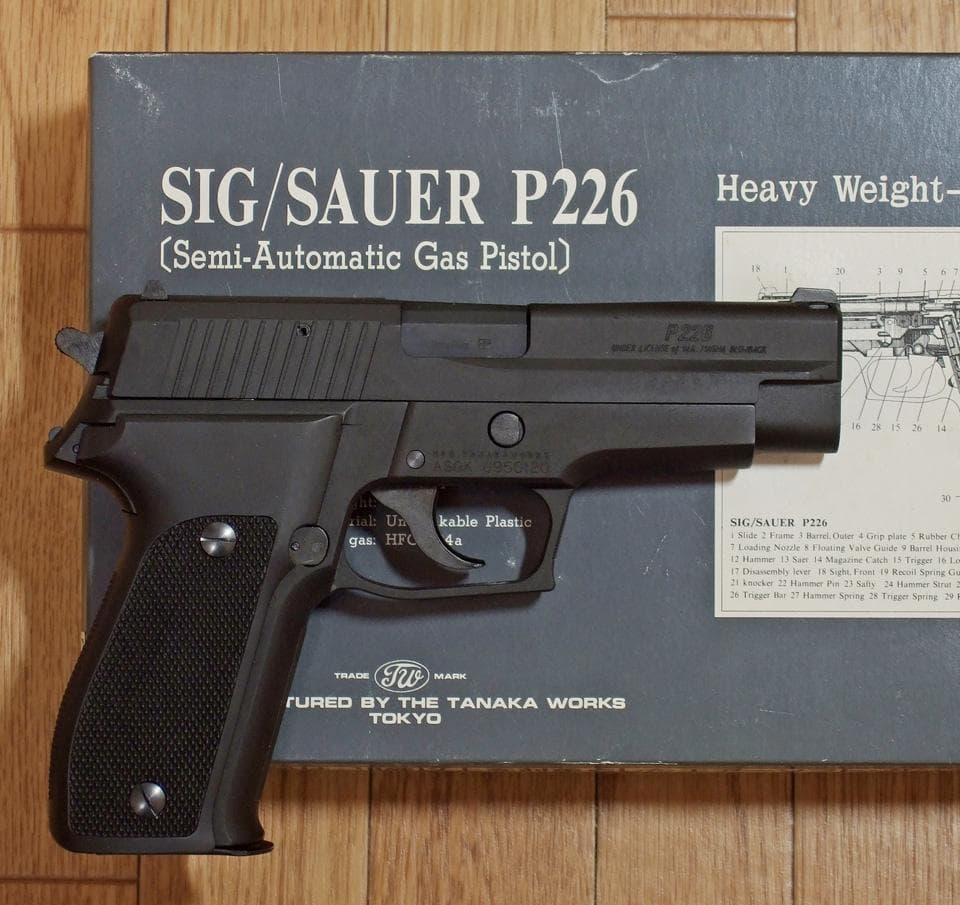 タナカ SIG P226 ブローバック ガスガン ヘビーウェイト