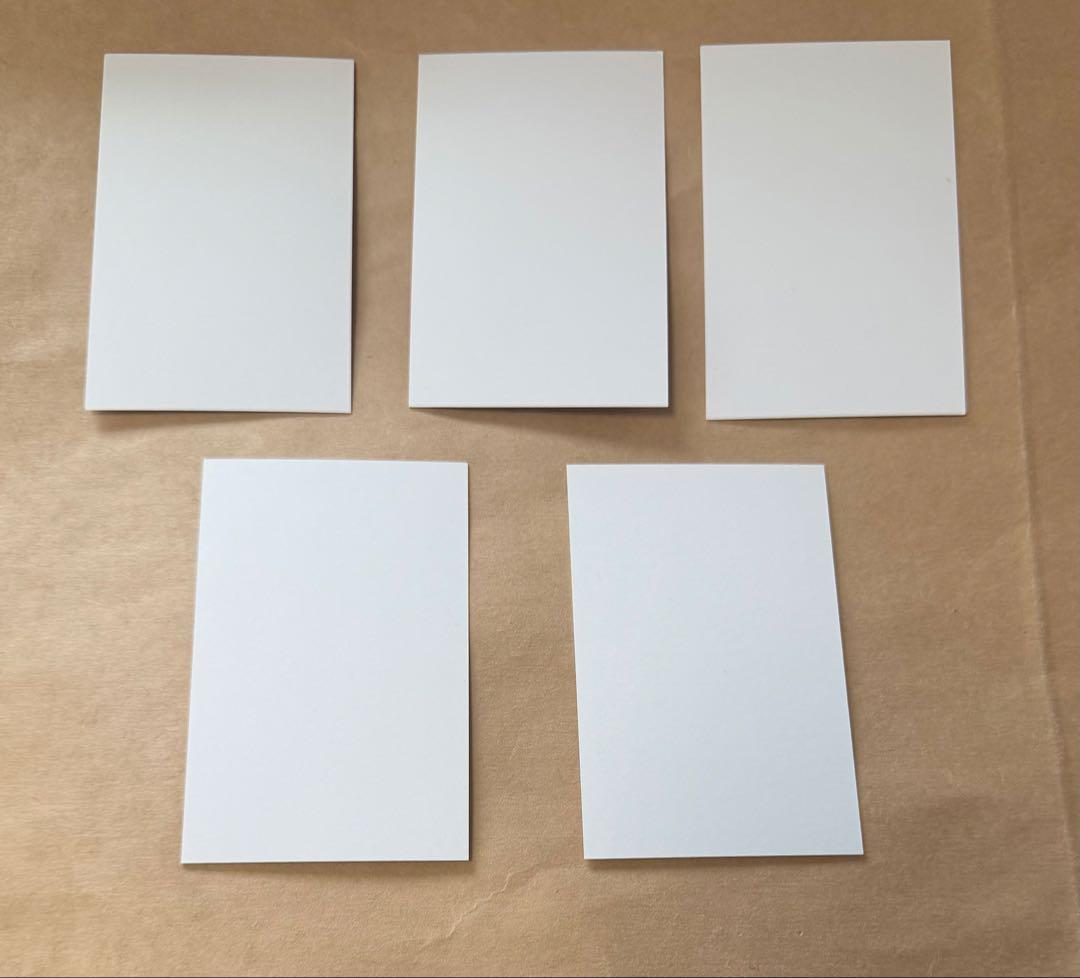 iu the golden hour 公式 md ポラロイド チェキ セット - メルカリ