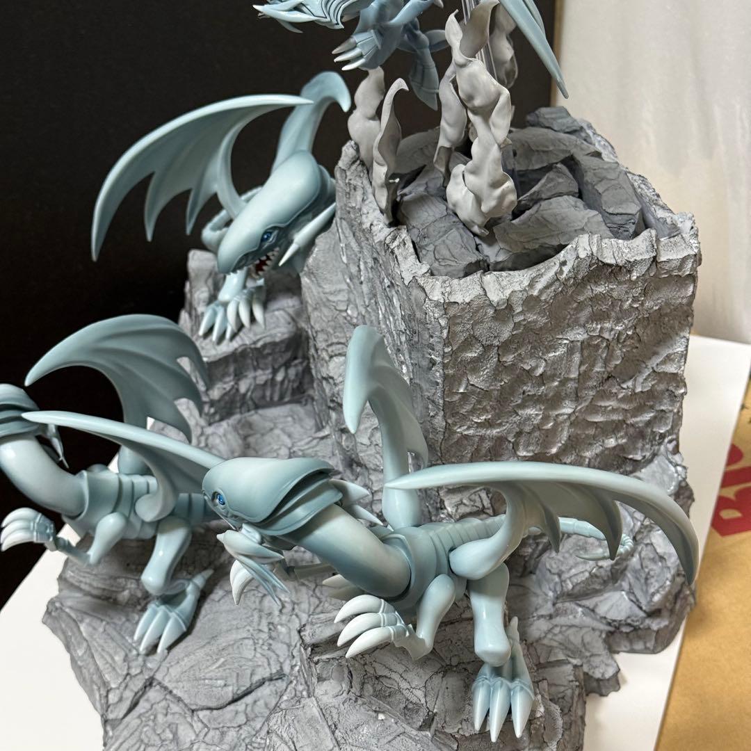 値下交渉OK ジオラマ ブルーアイズホワイトドラゴン 遊戯王 フィギュア