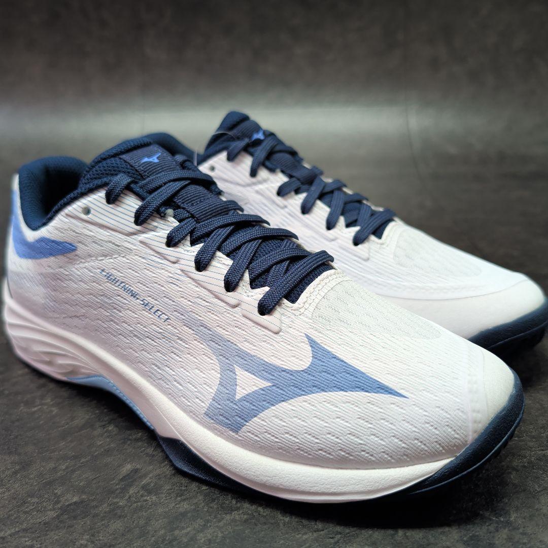 ミズノ　バレーボールシューズ　ライトニングセレクト　23.0cm　新品