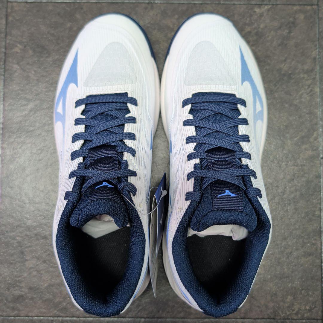 ミズノ　バレーボールシューズ　ライトニングセレクト　23.0cm　新品