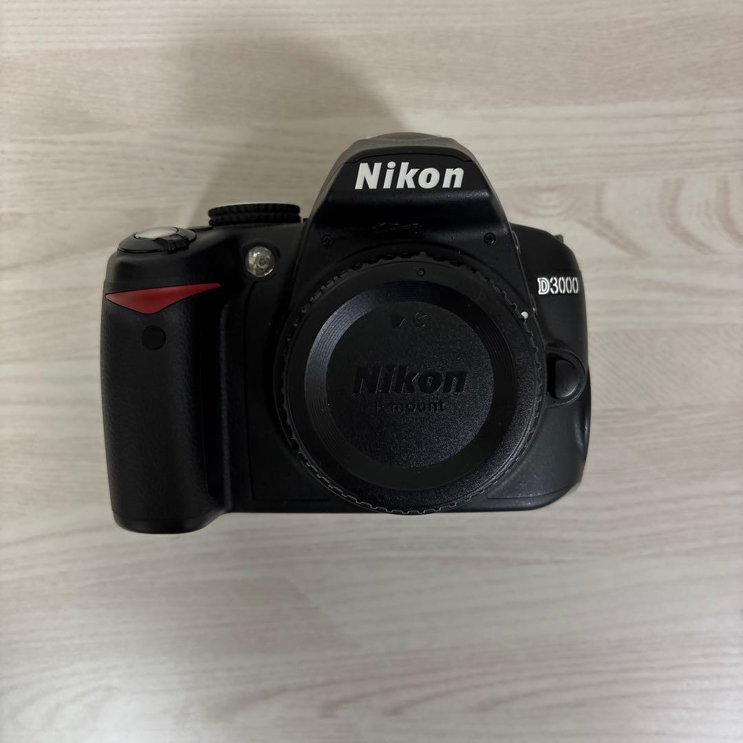 Nikon D5600 & D3000 レンズ3本・スピードライト付 - メルカリ