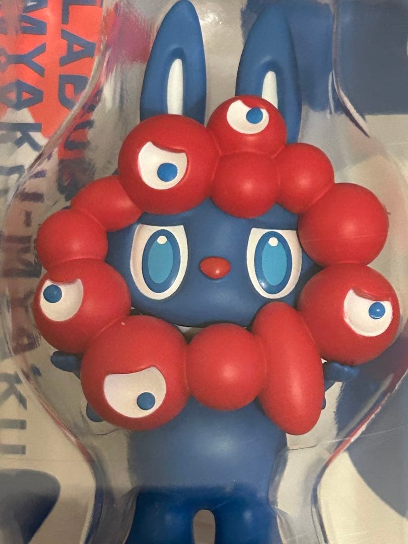 LABUBU MYAKU-MYAKU ミャクミャク ラブブ フィギュア