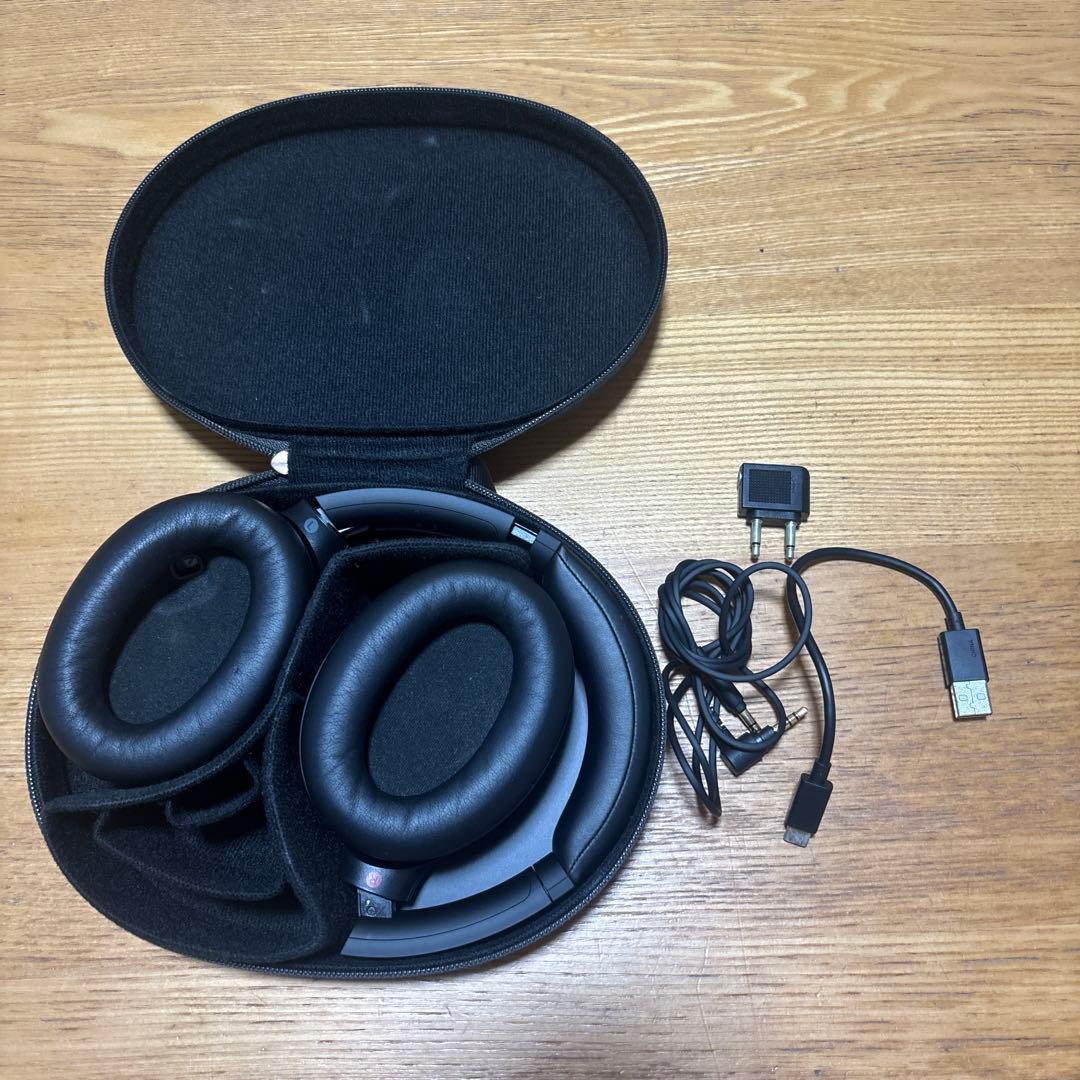 WH-1000XM4 SONY ヘッドホン　美品 ソニー、「初音ミク」とコラボした特別デザインのワイヤレスヘッドホン