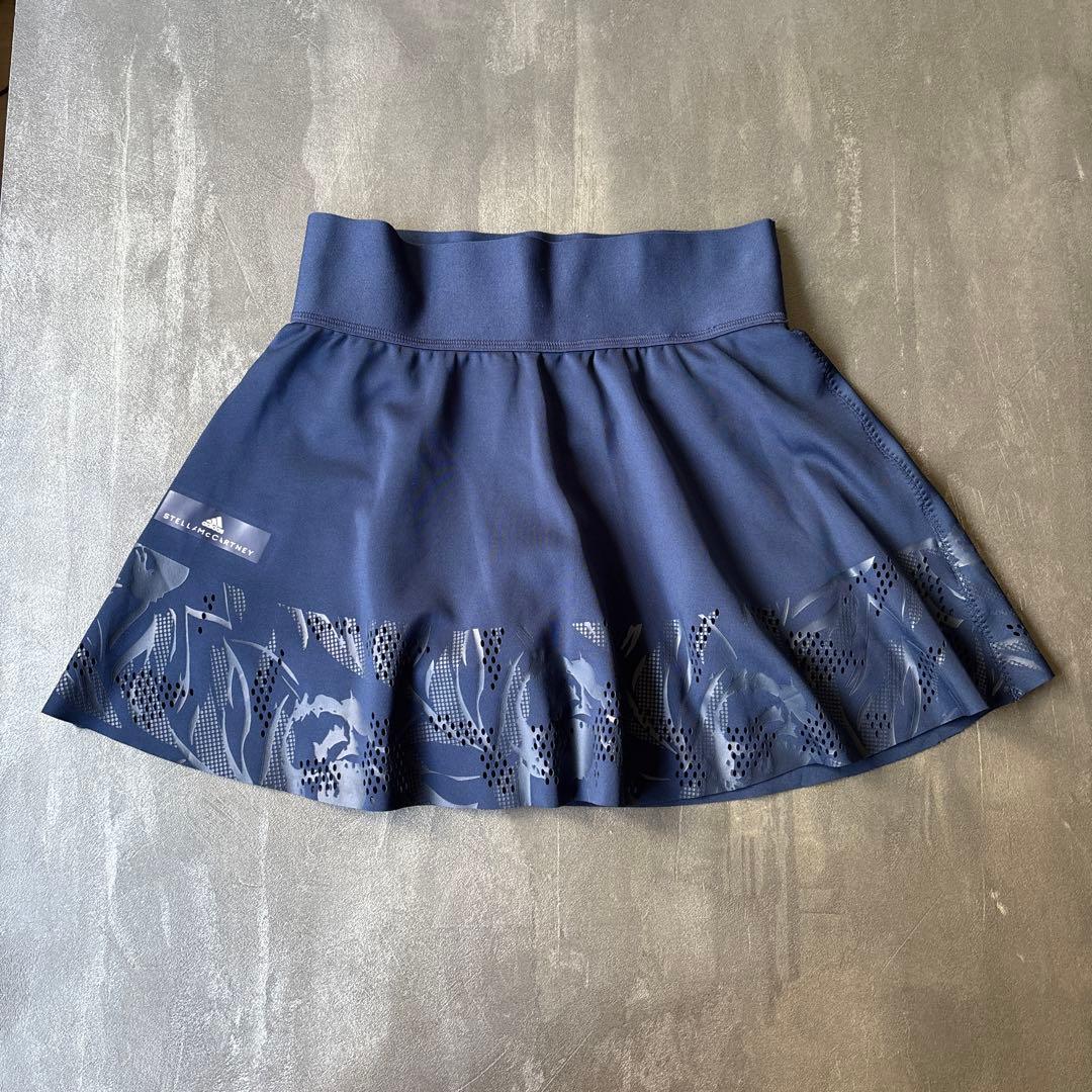 値引き⭐︎adidasステラマッカートニー 花柄プリント スコート ネイビー M