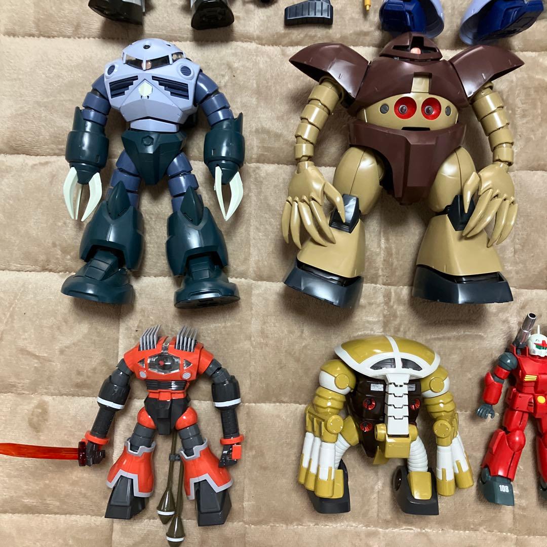 バンダイMGガンダムプラモデル素ぐ組み完成品／現状品／ジャンク品