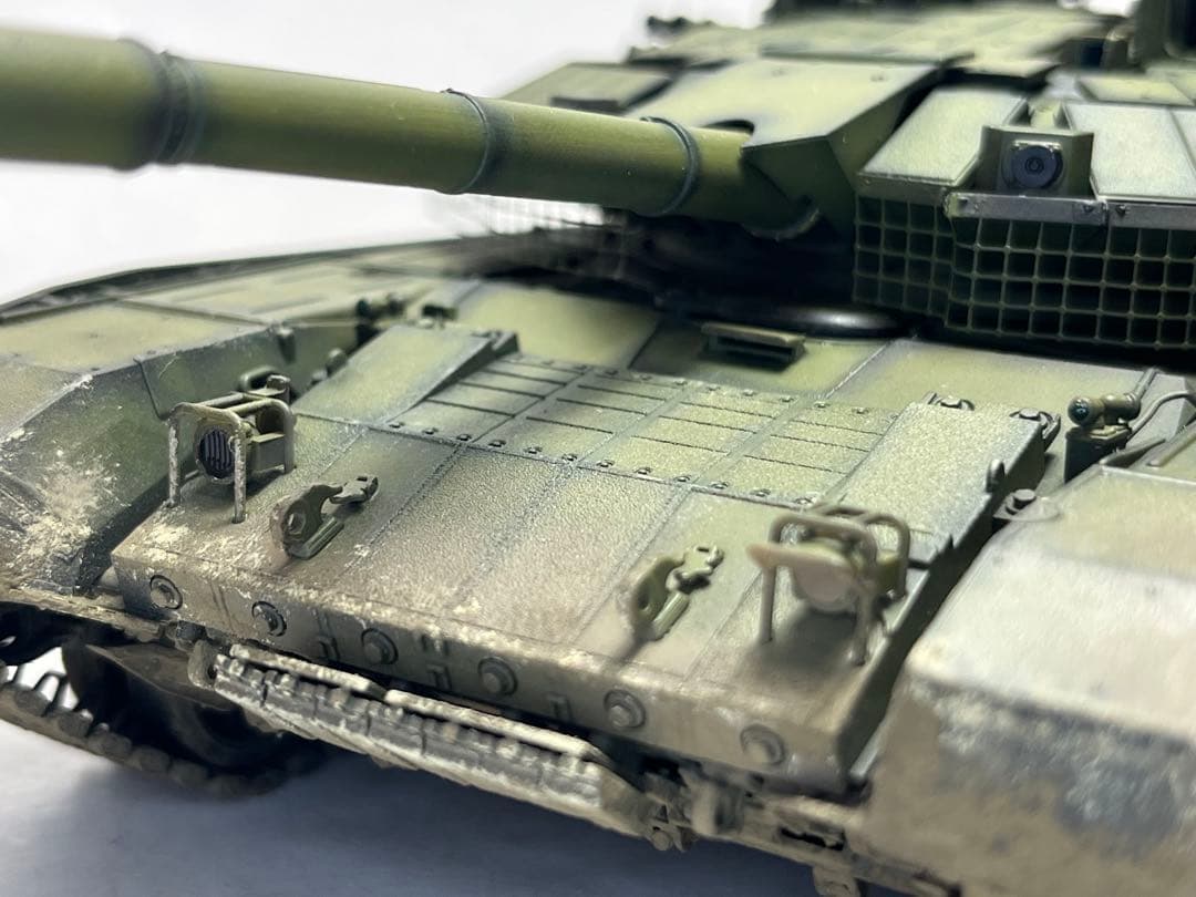 アミュージングホビー 1/35 T-90M （完成品）