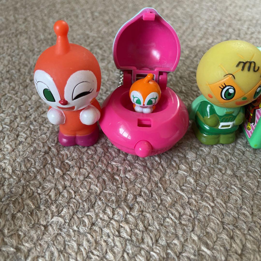 ドキンちゃん メロンパンナちゃん バイキンマン 乗り物 ガチャガチャ